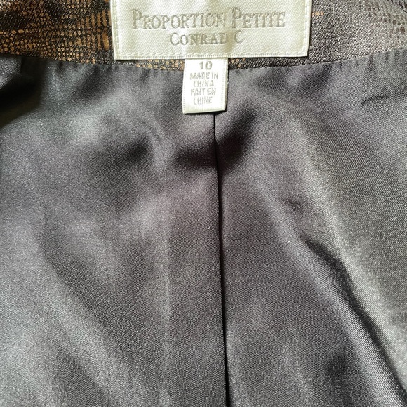 Bomber jacket. Brown and black. Rayon and polyester blend. Fitted. - Picture 8 of 10